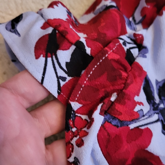 Women's Elle Short Sleeved Floral Top Size XL - Picture 3 of 7